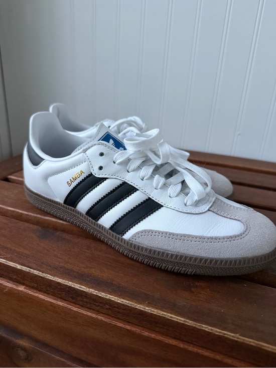 adidas Shoes - BRAND NEW NEVER WORN ADDIDAS Samba Classic White Black Suede Athletic Shoes